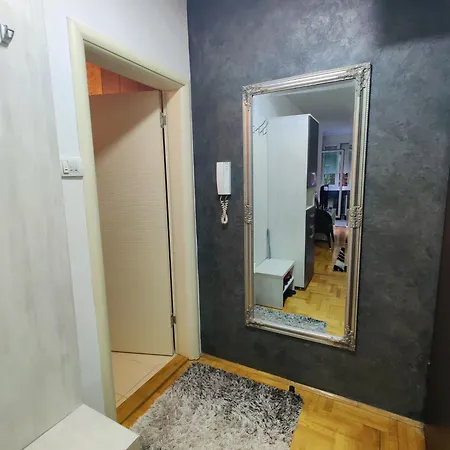Lejla Apartman